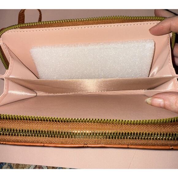 Women's New Faux Leather Wallet Double Zip Around Case Purse - Picture 3 of 4